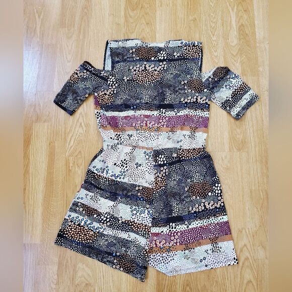 BCBGeneration Cold Shoulder Romper Sz Med - Picture 7 of 15